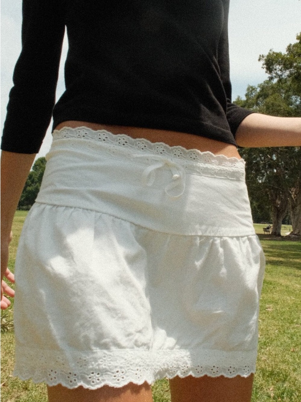 Brandy Melville Nadia Skirt: White Eyelet-Trim Cotton Skirt Like New XS/S